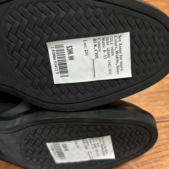 Cole Haan women’s waterproof black leather Mara grand Chelsea booties size 7 - Picture 10 of 13